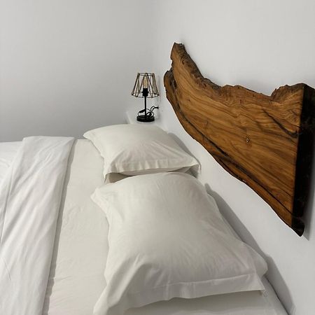 The Coast Suites 투를로스 외부 사진
