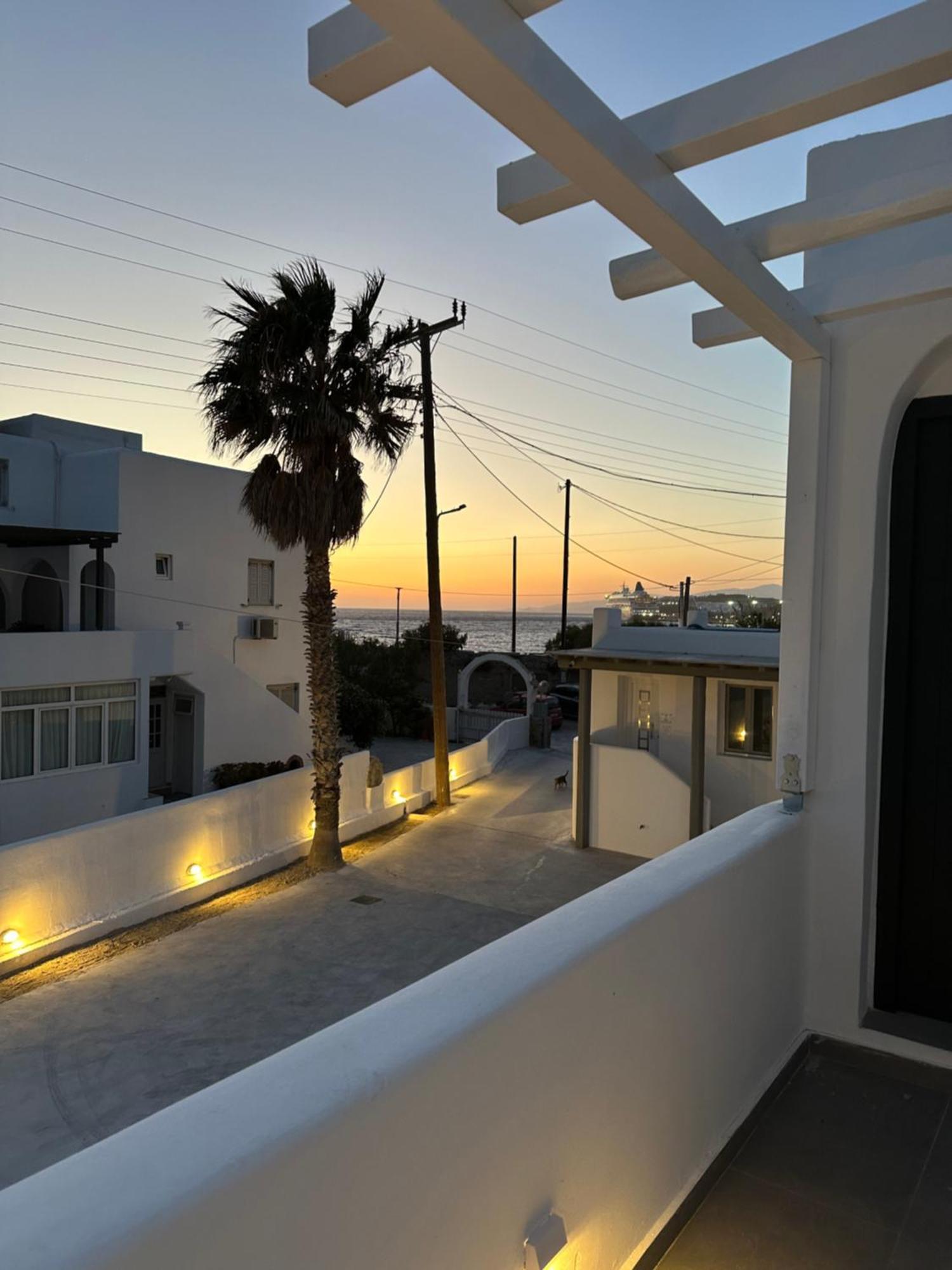 The Coast Suites 투를로스 외부 사진