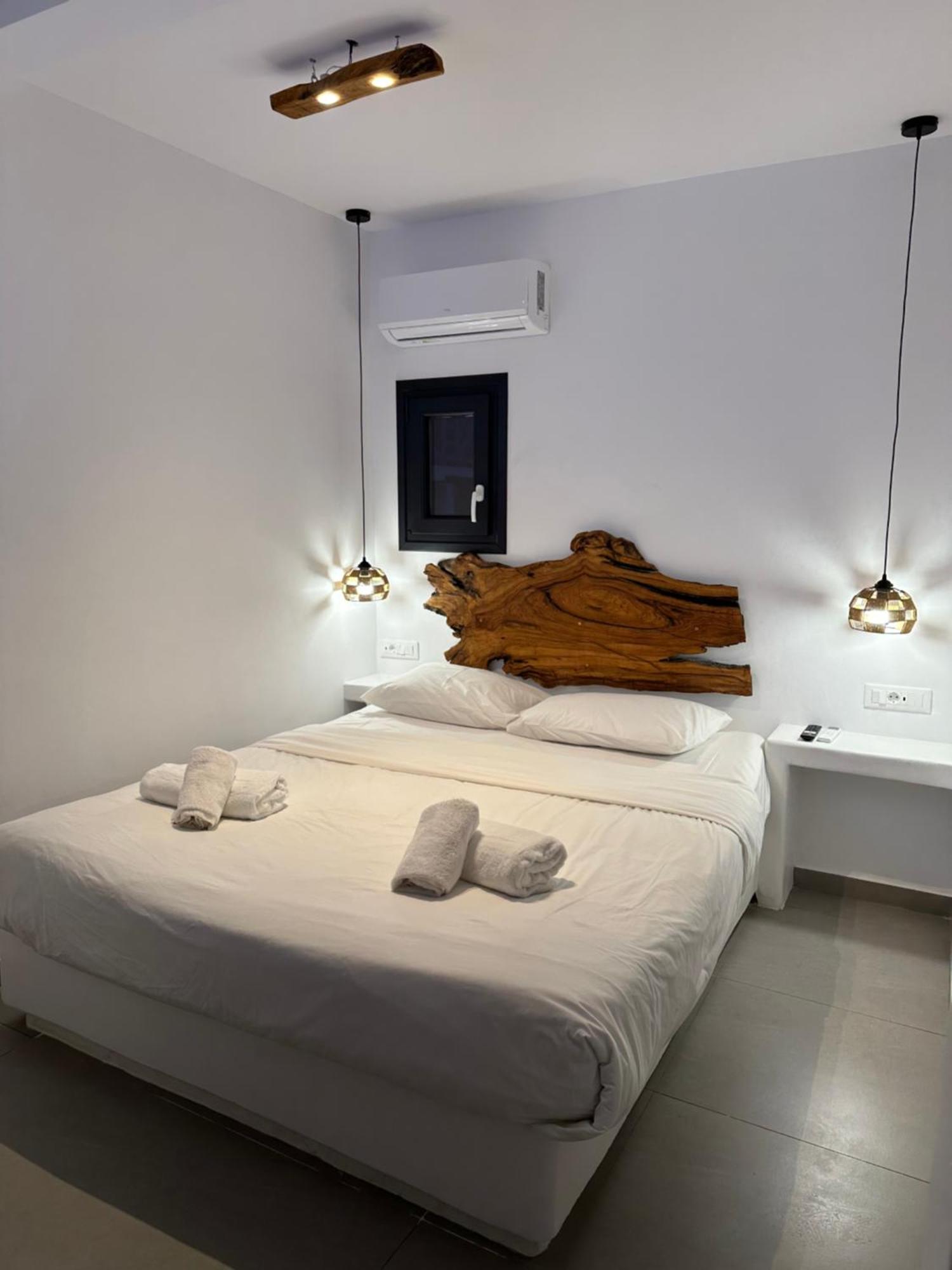 The Coast Suites 투를로스 외부 사진